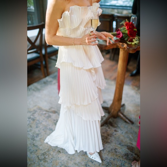 AMUR Judah Dress (white/cream) - Picture 2 of 3